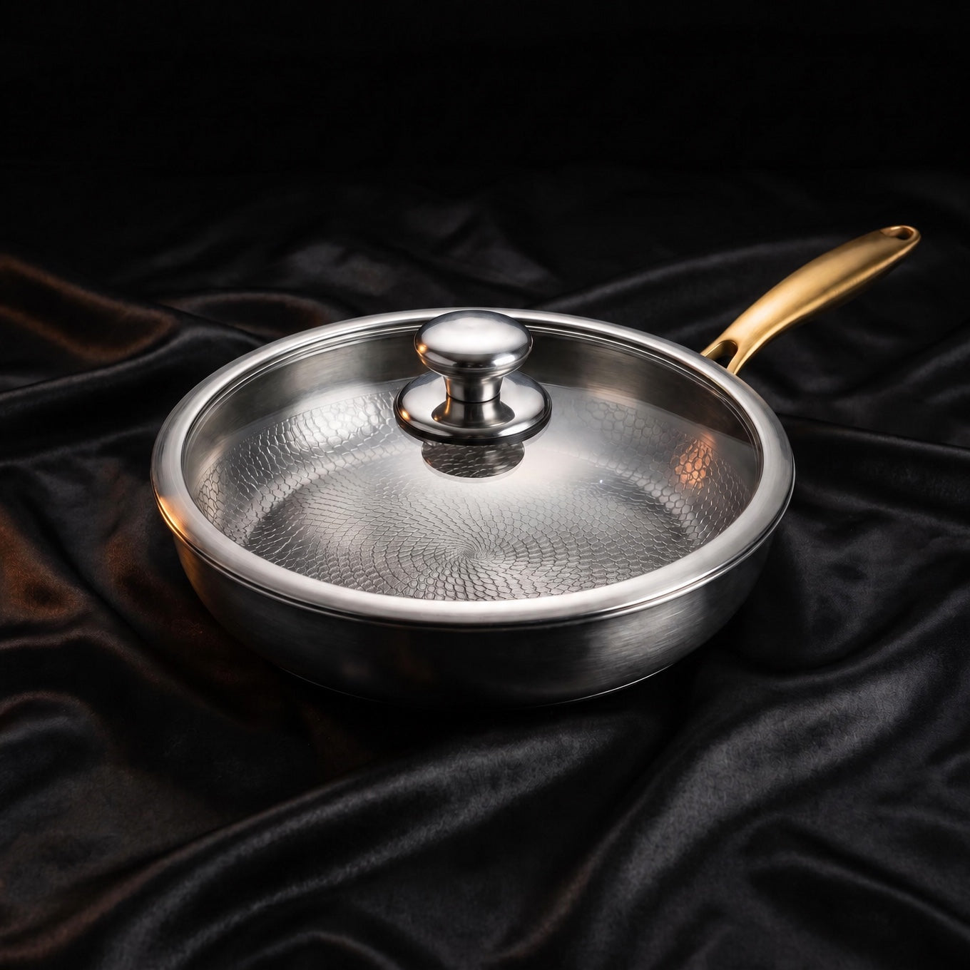Hand-Hammered Titanium Pan I Limited Edition