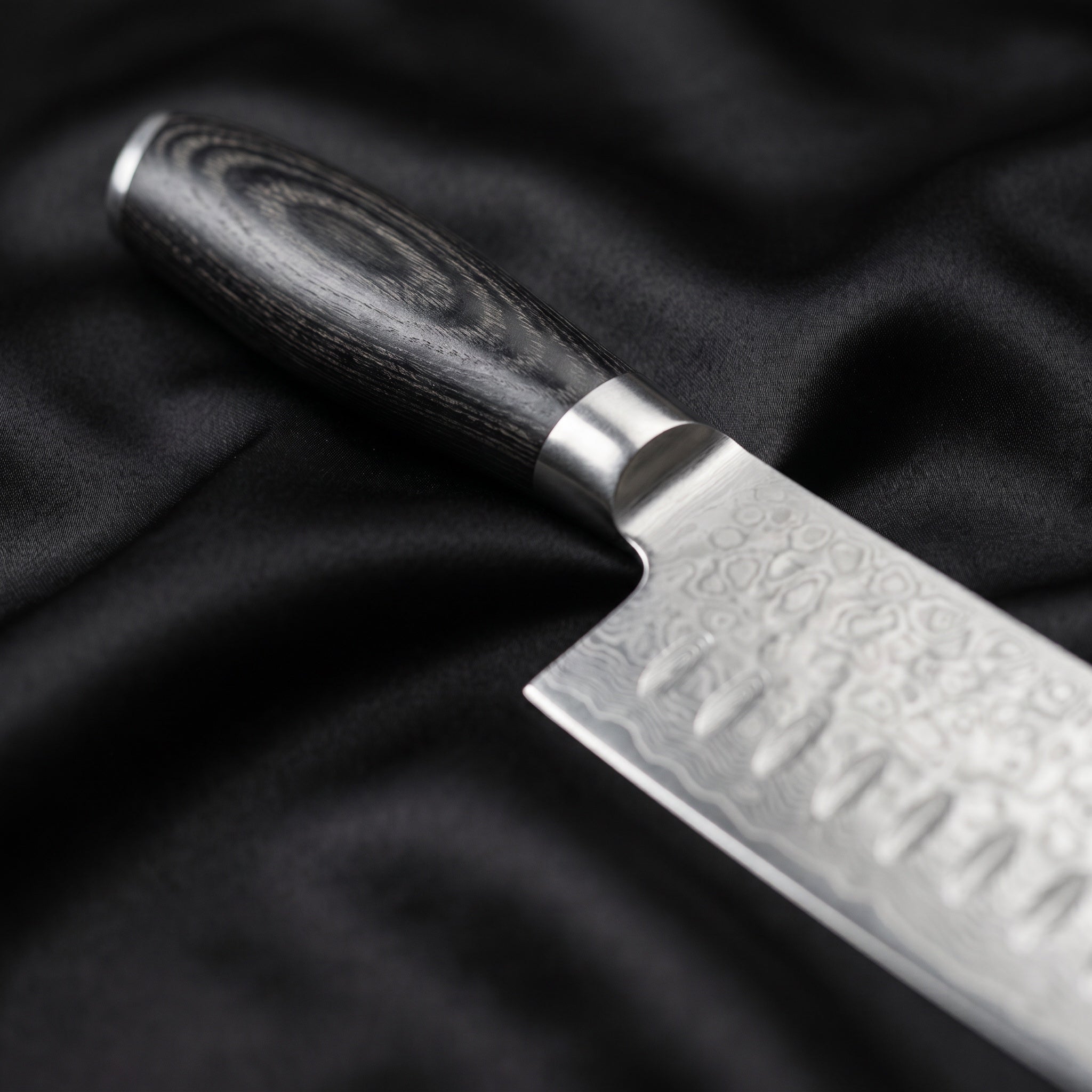 Japanese-Style Santoku Knife – 7.1 inch (18 cm) Versatile Blade