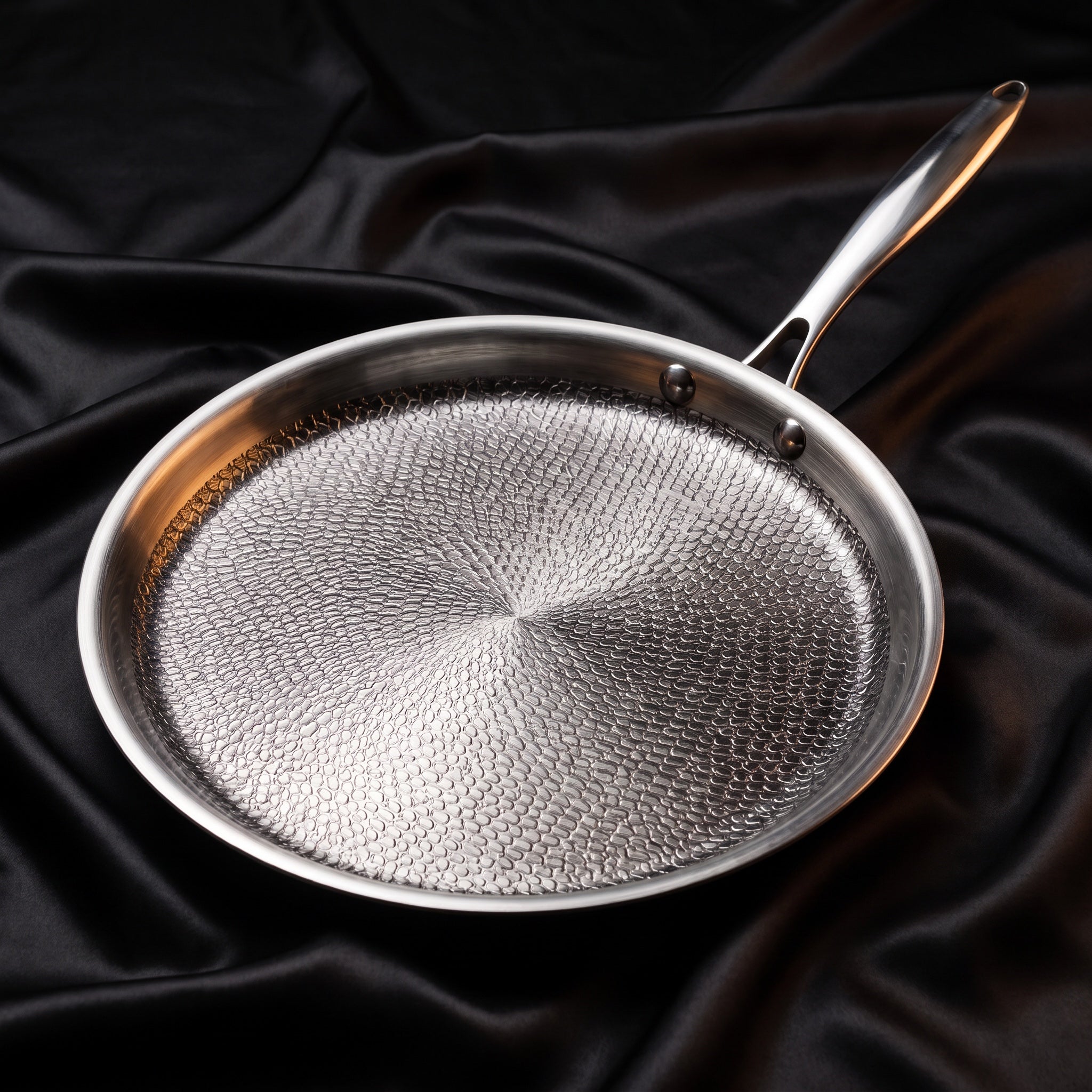 Premium Hand-Hammered Titanium Crêpe Pan