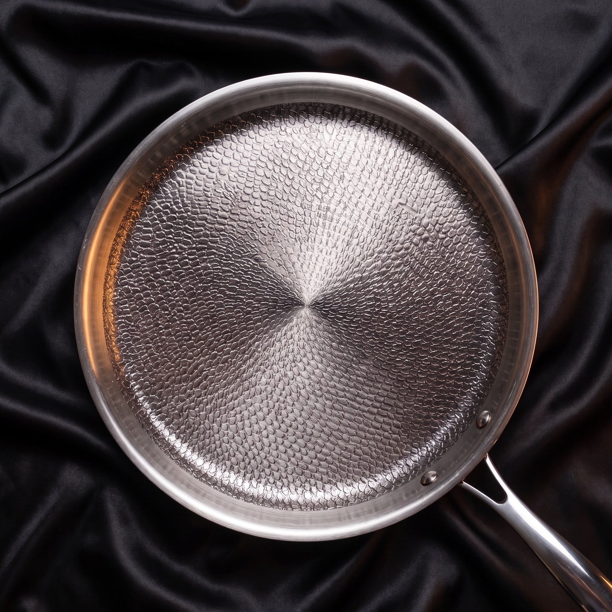 Premium Hand-Hammered Titanium Crêpe Pan