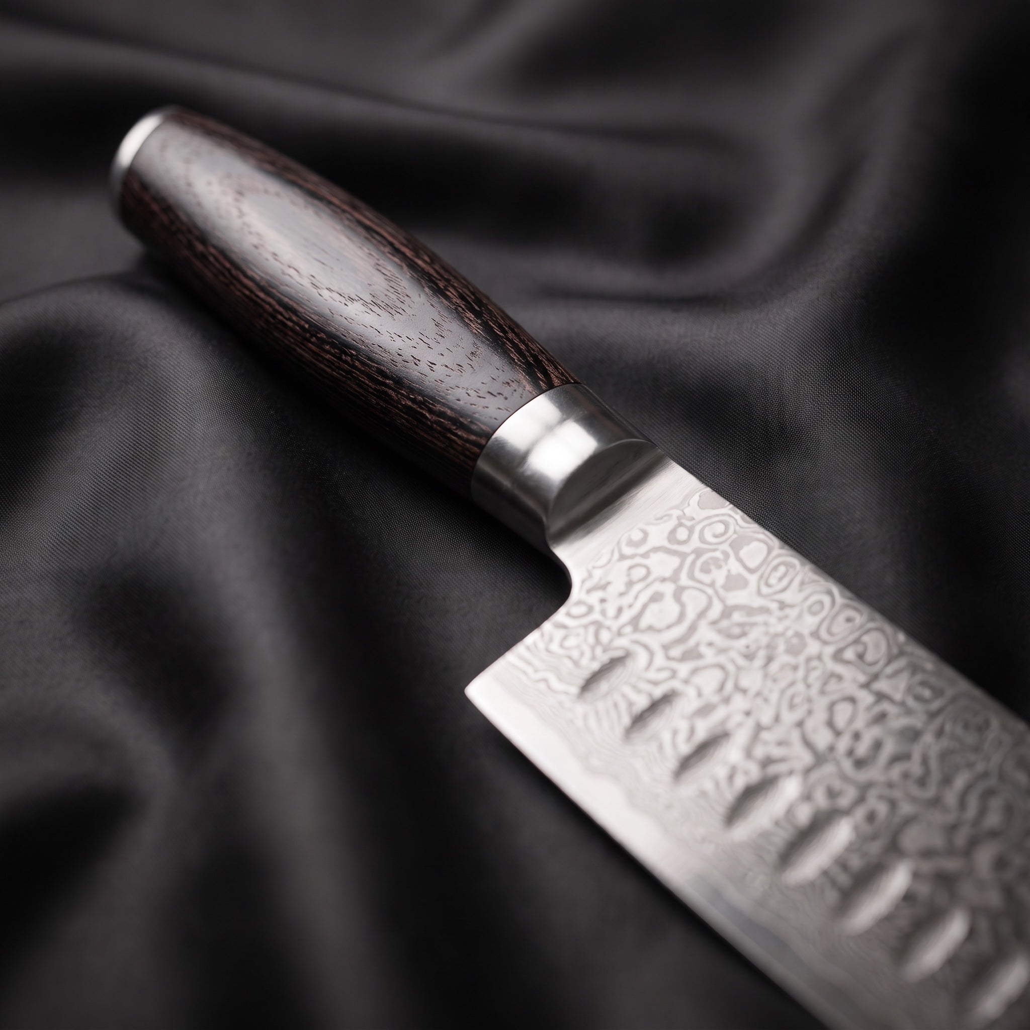SakuraEdge Japanese Santoku Knife -7.1 inch (18 cm)